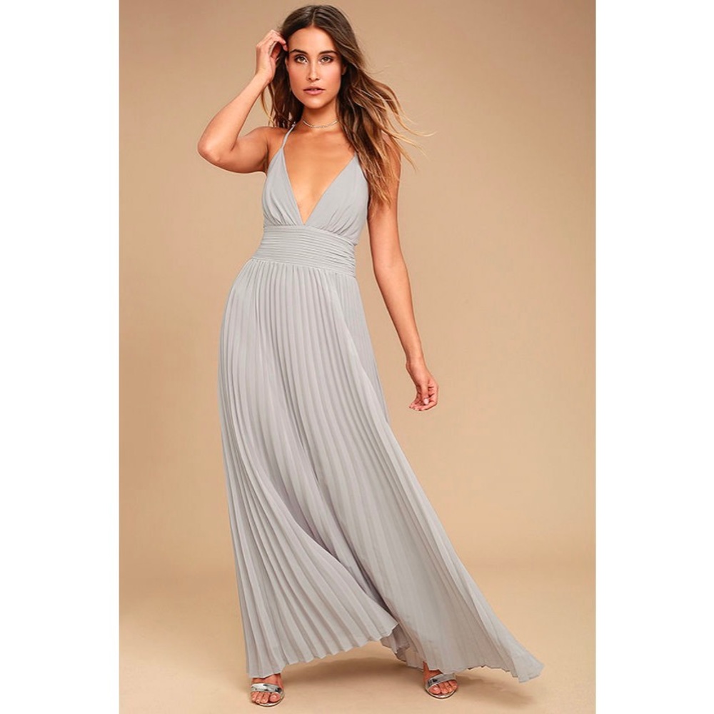 Lulu’s Depths of My Love Dress in Grey